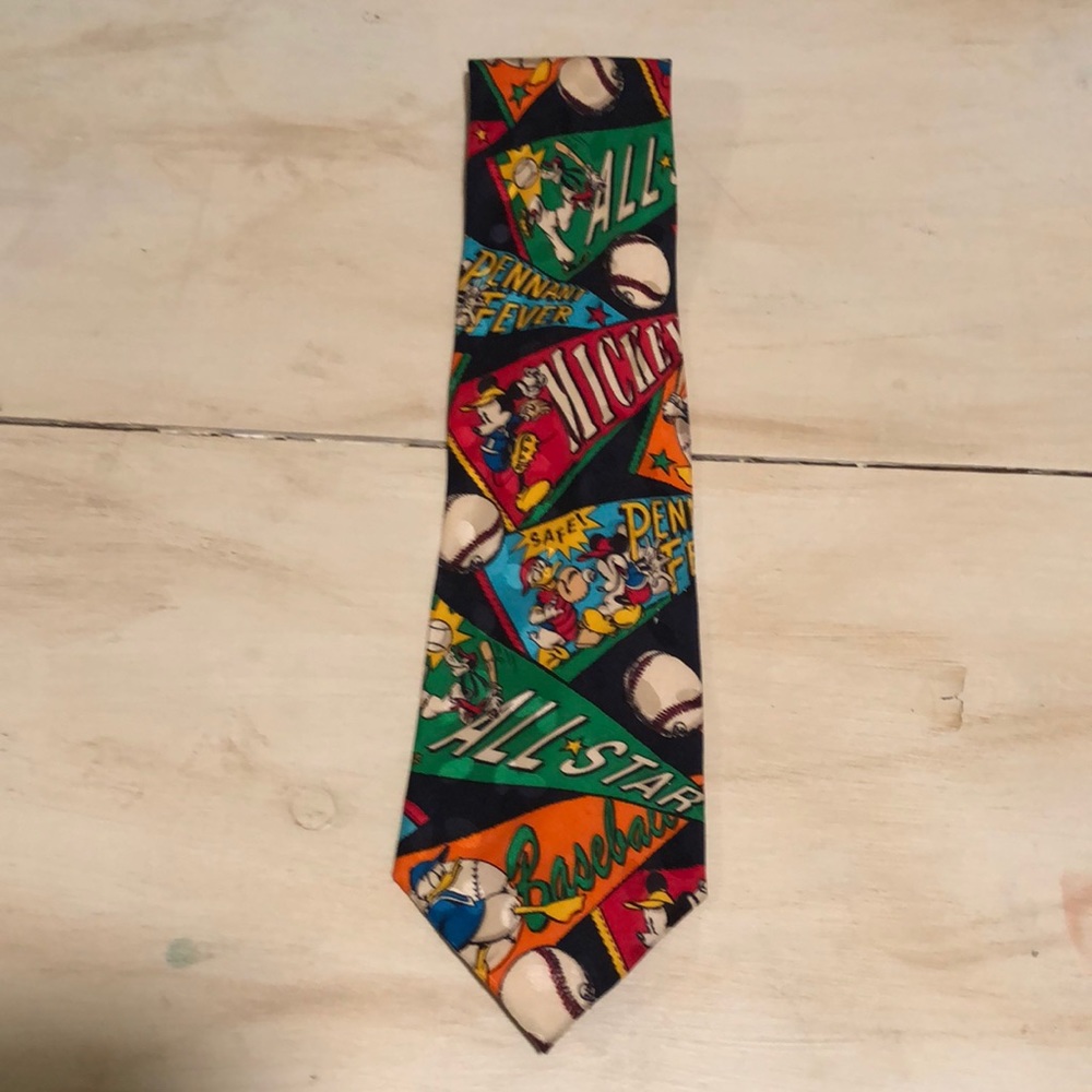Disney men’s tie